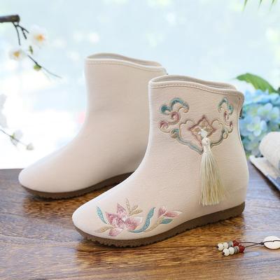 Women's Fleece-Lined Embroidered Ankle Boots with Tassels - Cotton-Padded Winter High Heels for Matching Hanfu Outfits
