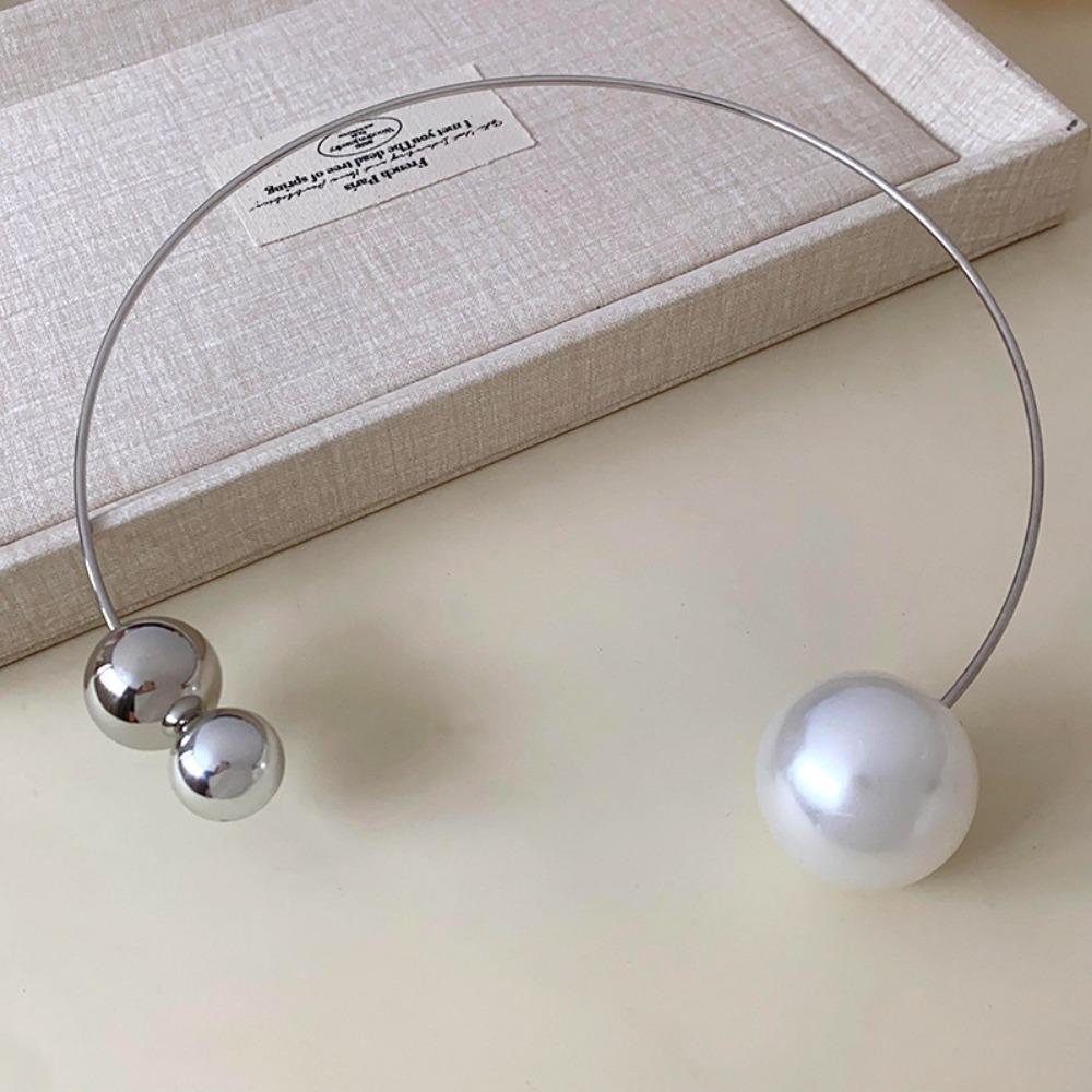 Irregular Cross Pearl Collar Versatile High Sense Fashion Clavicle Chain French Vintage Light Luxury Necklace Women