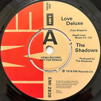 7inch Record SHADOWS - Love Deluxe EMI2838PROMO EMI 1978 UK Rock Used