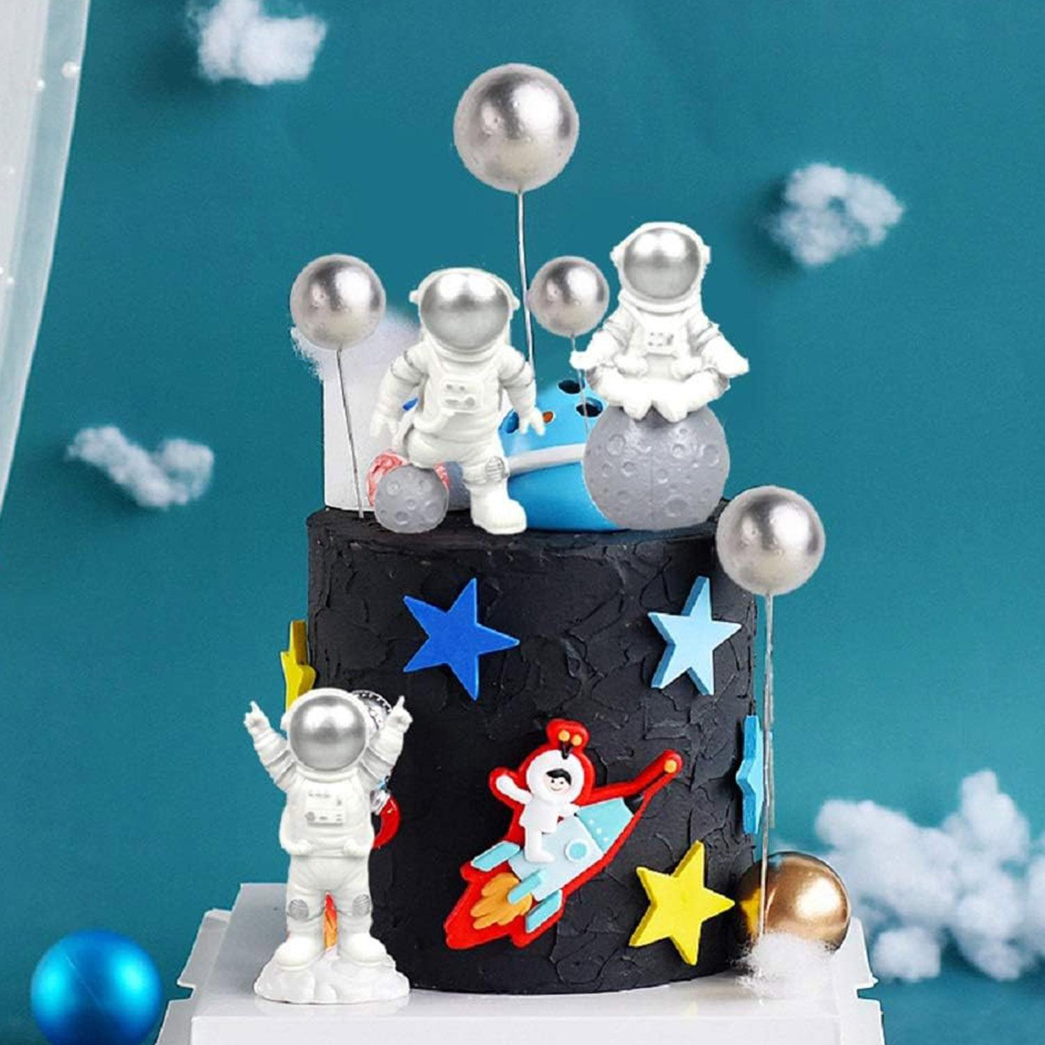 

22pcs Astronaut Space Cake Toppers Rocket Planet Cake Decoration Fun Decorations for Birthday Party, Set of Multiple Sizes