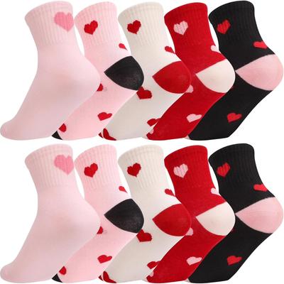 A Pack Of 5 Pairs Of Cute Heart-patterned Cotton Socks For Girls, Seamless Mid Calf Athletic Socks, Suitable For Children Aged 9-12.