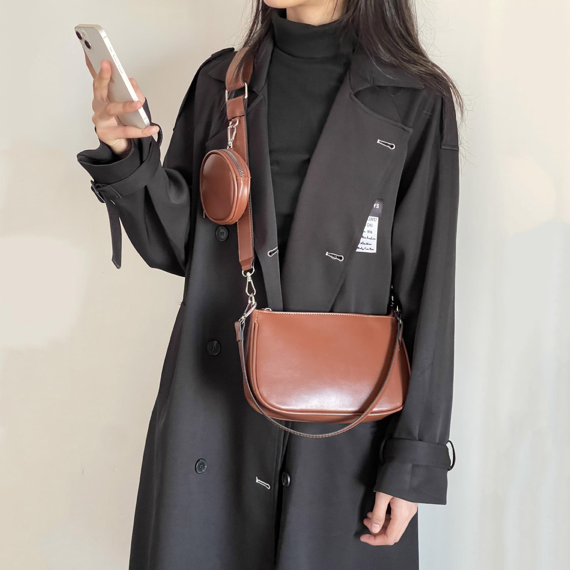 

New Bags Women s Broadband One-Shoulder Bag Solid Color Small Bag Crossbody Retro Easy Matching Ins Hong Kong Style Underarm Bag Fashion шоколадный