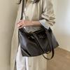 Retro-Tasche Damen große Kapazität 2025 neue Herbst- und Winter-vielseitige Umhängetasche ist dieses Jahr beliebt, einfache Pendler-Tragetasche