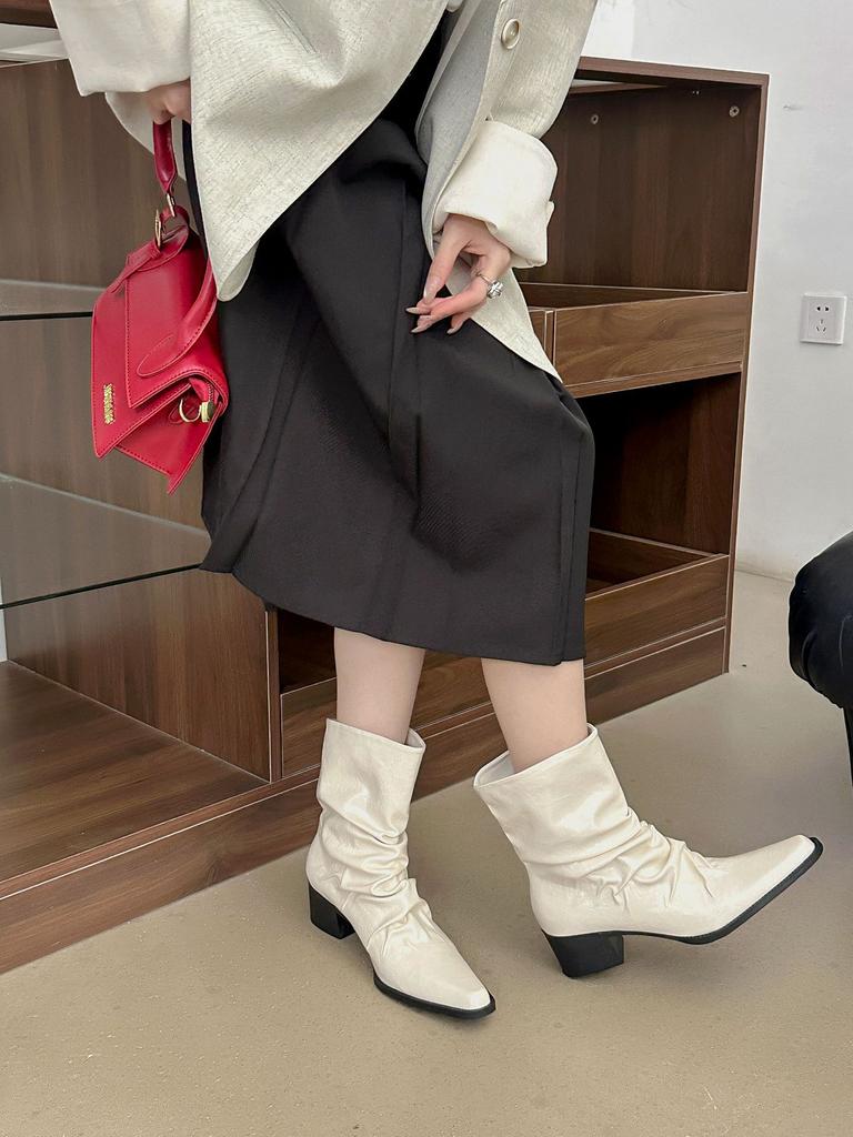 Retro fashion cowboy boots women's 2025 spring and autumn new pointed thick heel pleated pile short Martin boots knight boots