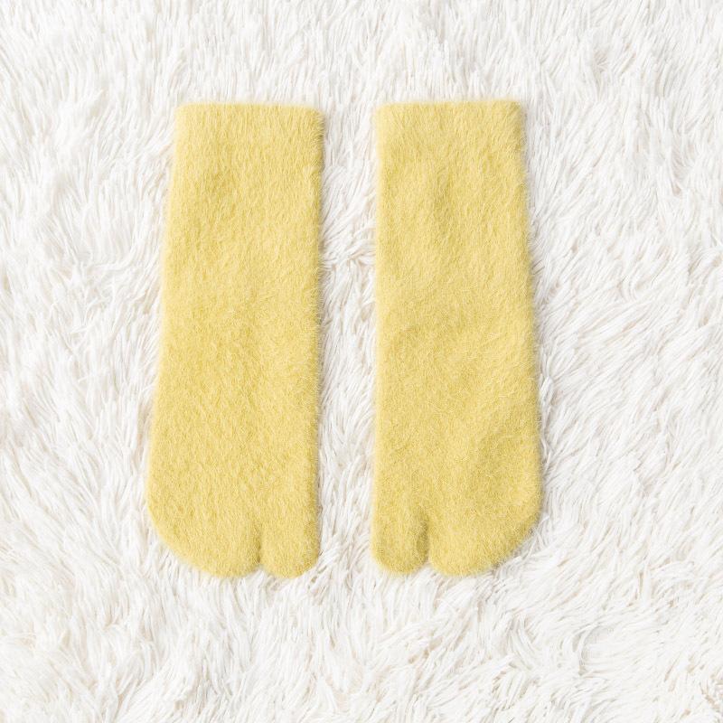 3 Pairs Woman Girl Winter Tabi Socks Short Tube Warm Two Toed Sock Thick Soft Cozy Plush Solid Color Split Toe Bed Sleep Socks