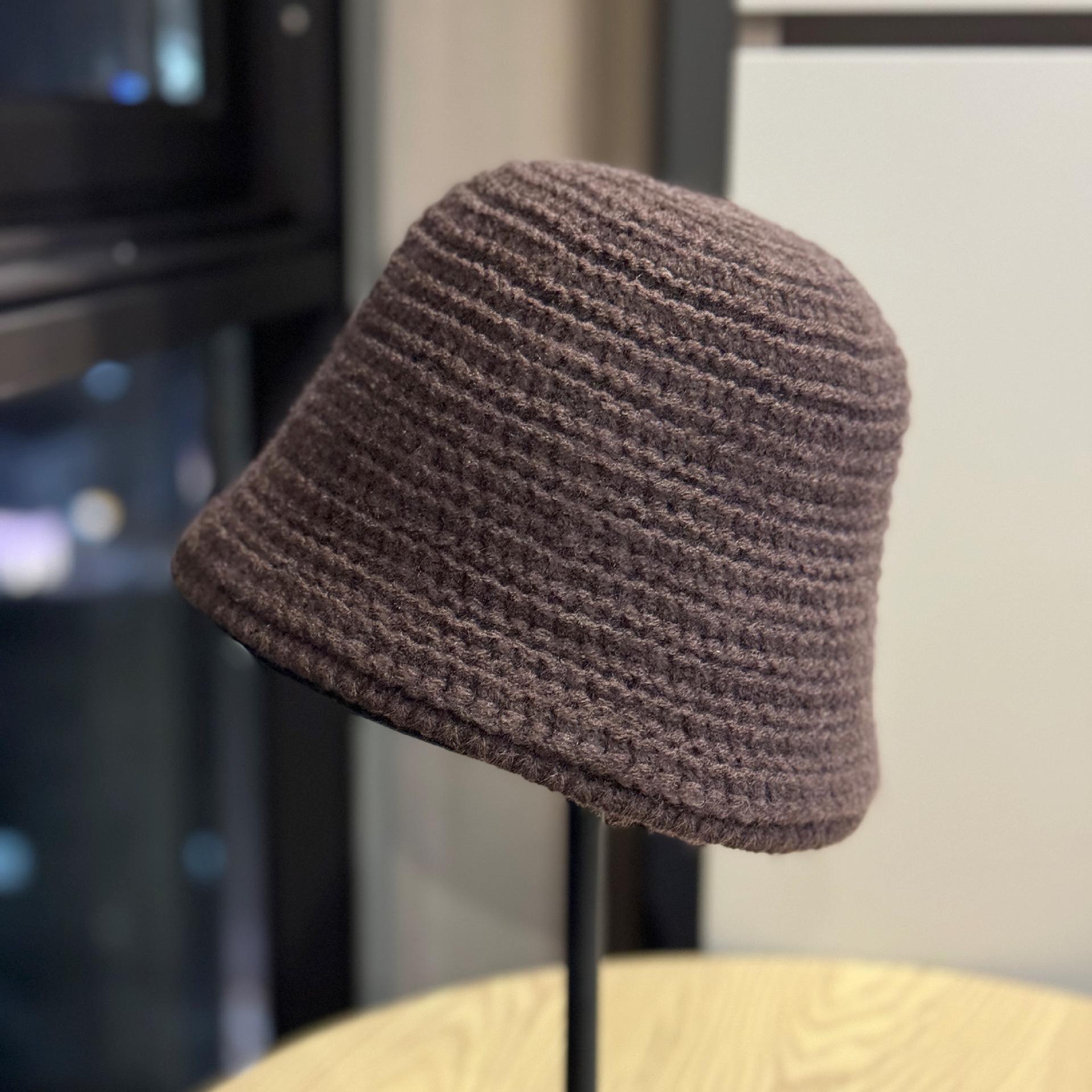 

Ретро Осенне-зимняя шляпа рыбака Женская круглая шляпа-ведро Шляпа-колокол Вязаная теплая шляпа Универсальная шляпа-маленький тазик, подчеркивающая лицо one size