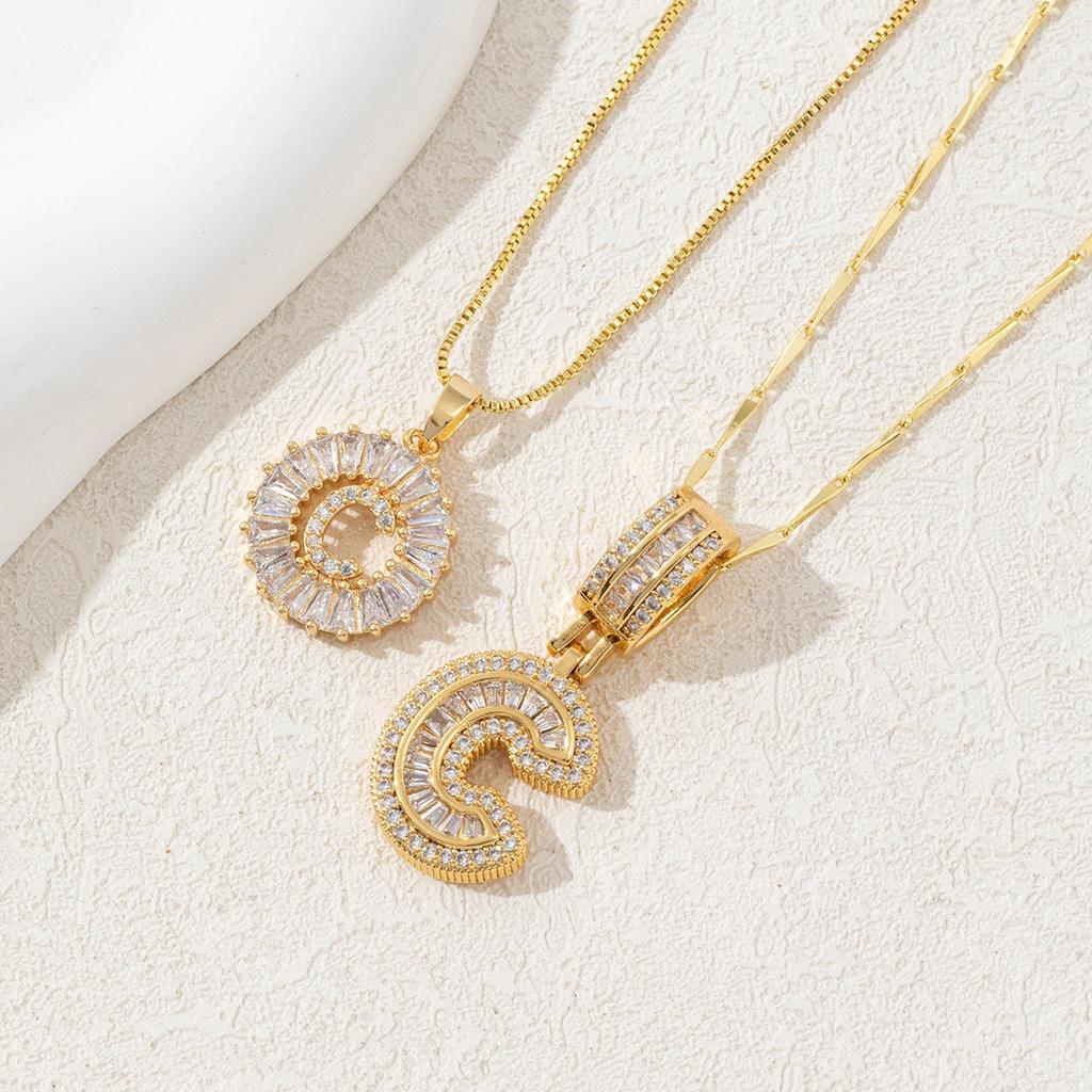 2Pcs Full CZ Zircon Iced Crystal Initial Letter Flower Necklace Women Copper A-Z Alphabet Pendant Couple Jewelry Birthday Gifts