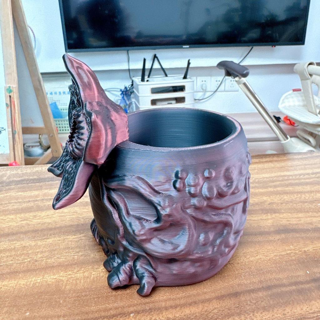 3D reliéfní stojánek na tužky Stranger Things, Stolní dekorativní ozdoby