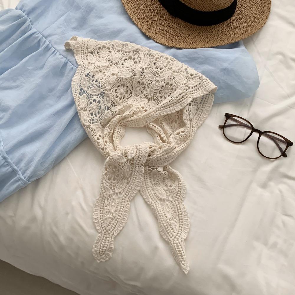 White Lace Triangle Scarf Fake Collar Flower Scarves Elegant Hip Scarf  Female