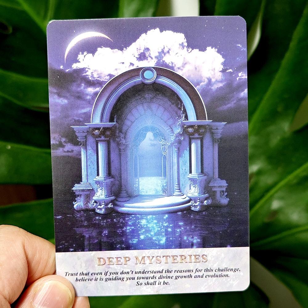 Pearls of Wisdom Oracle Deck 10,4 x 7,3 cm 44 Karten Tauchen Sie ein in die ätherischen Visuals und führen Sie zur Entdeckung tieferer Bedeutung