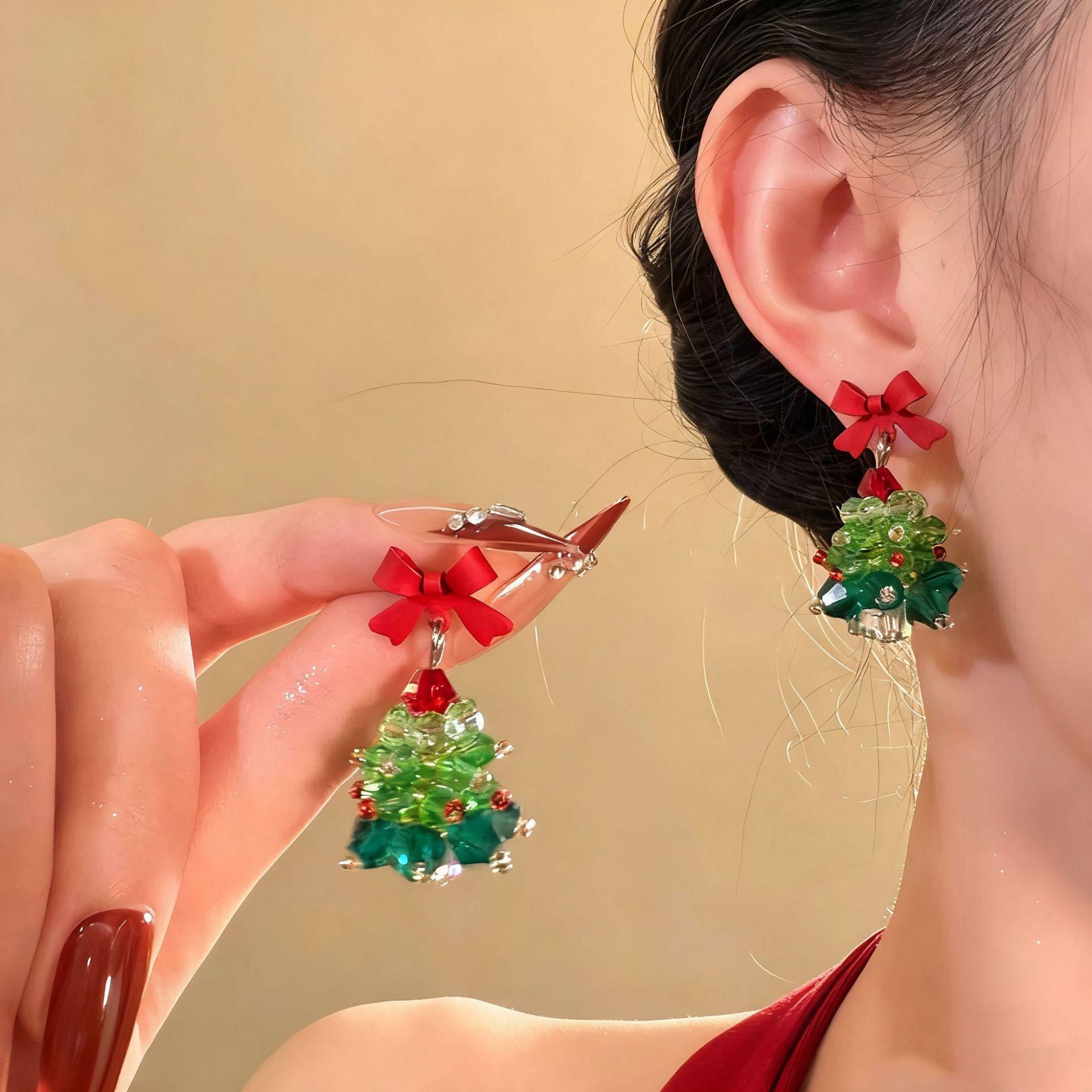 

Christmas stud earrings zircon light luxury niche autumn and winter high-end earrings women s earrings unique temperament Christmas tree earclips