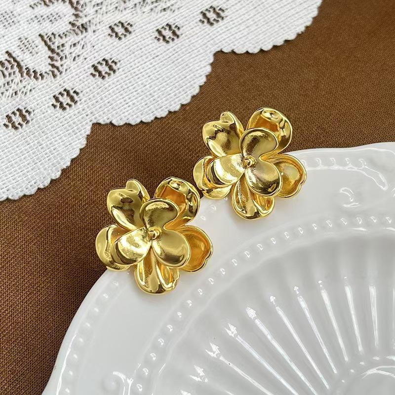 Gold Color Metal Flower Earrings for Women Multi-layers Petals Bohemian Blooming Flowers Earring Simple Design