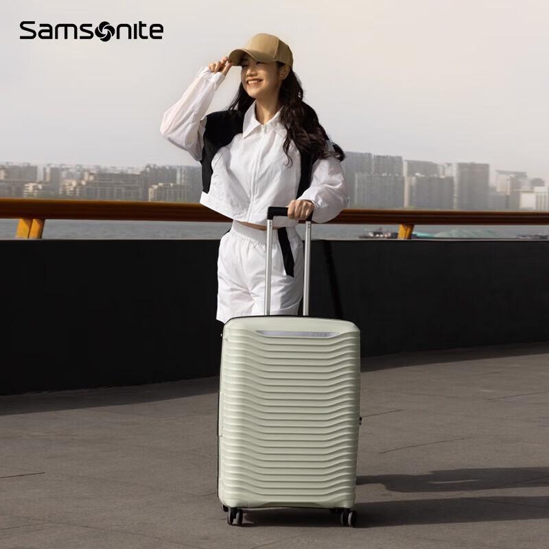 Samsonite Naza s Style 20-inch Lightweight Spinner Suitcase 20-inch