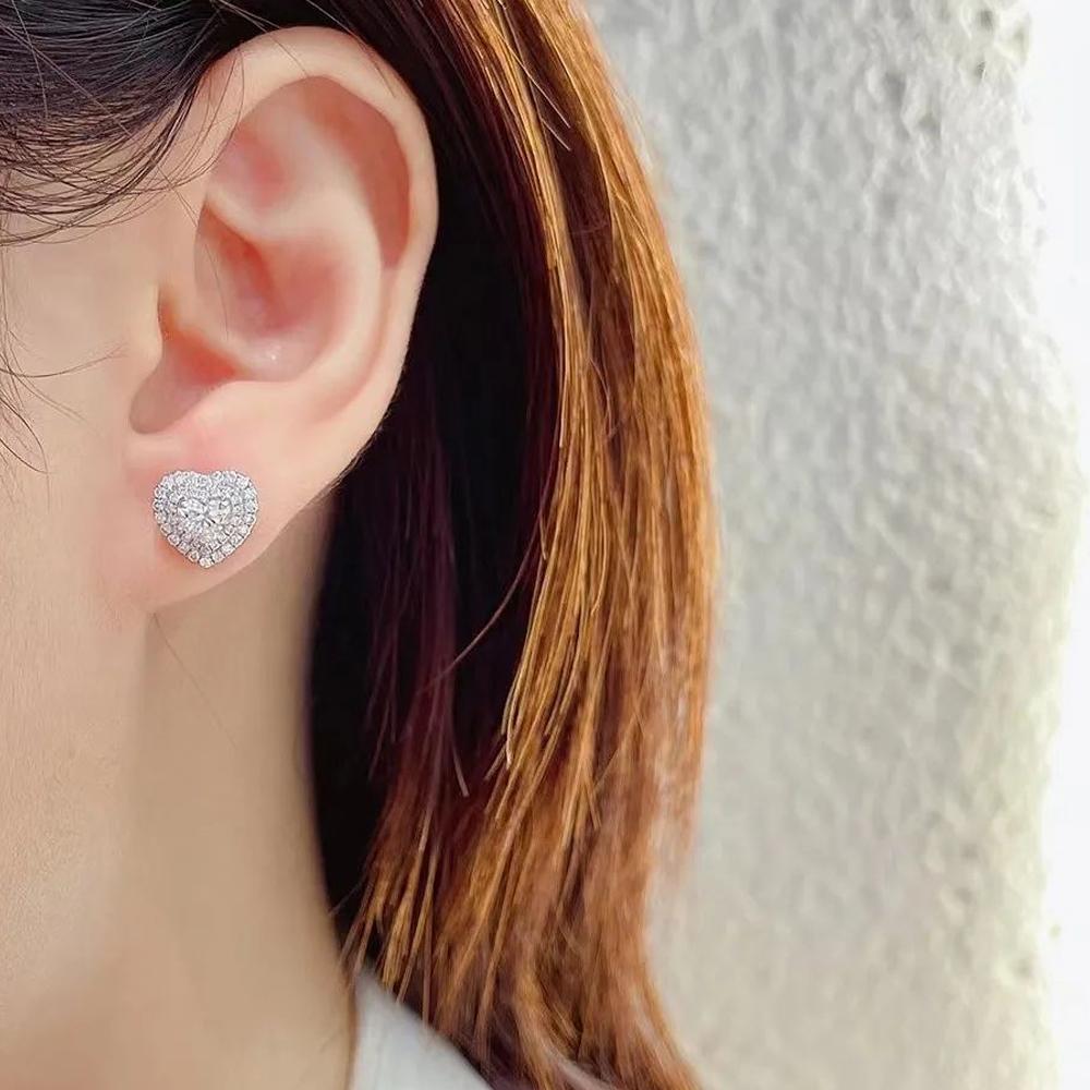Huitan Boucles d'oreilles classiques en forme de cœur avec cristaux et zircone cubique, éternité intemporelle pour femmes, cadeau pour fille fantaisie, zircon de haute qualité