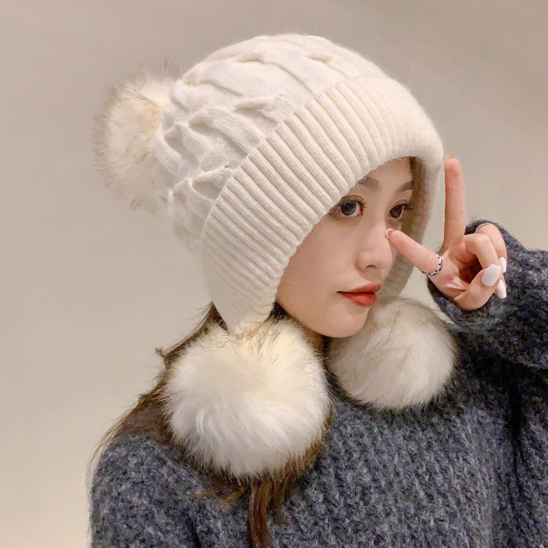 

Winter warm three hair ball wool hat cute versatile knitted hat solid color small fragrant wind warm pullover hat women average size (56cm~ 58cm) чёрный