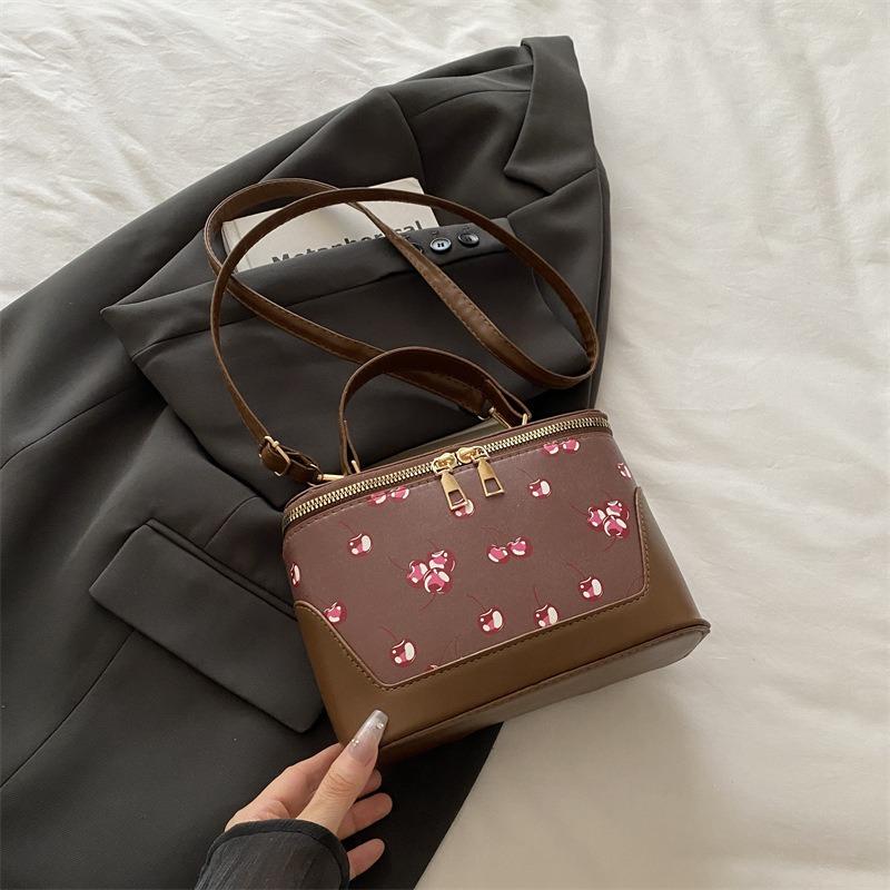 

Premium sense bag women s summer new retro fashion personality versatile simple niche design printing