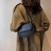 New simple shoulder messenger bag retro small square bag