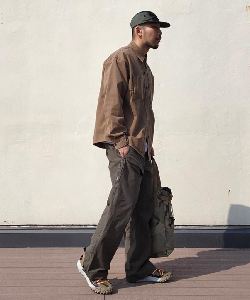 Kallapataleu Cn Wide Ankle Zipped Cargo Pants - Khaki