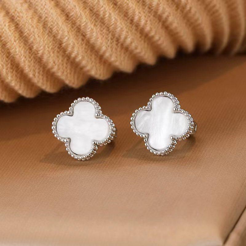 Minimalist Four-leaf Clover Stud Earrings - New Trendy Earrings High-end Light Luxury Elegant Women's Earrings