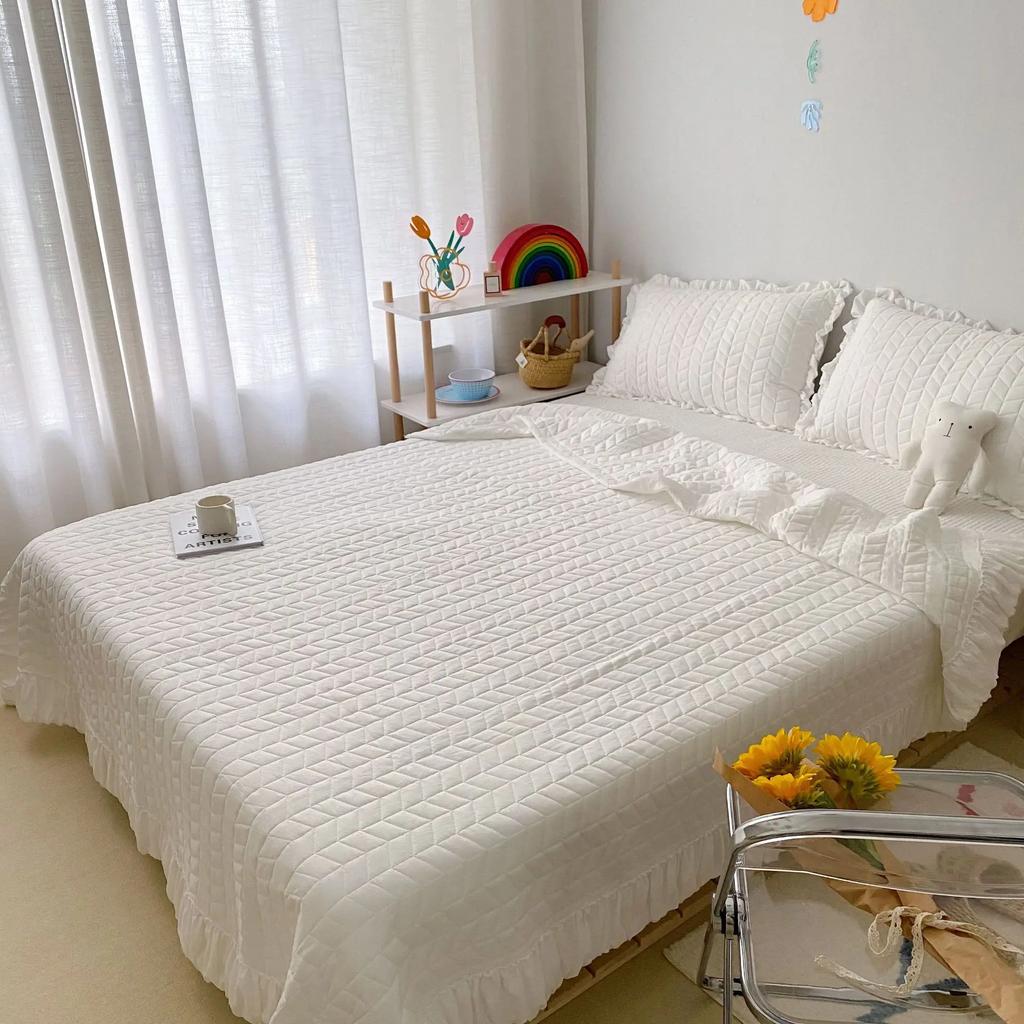 New Simple Fashion Quilted Ruffled Summer Quilt