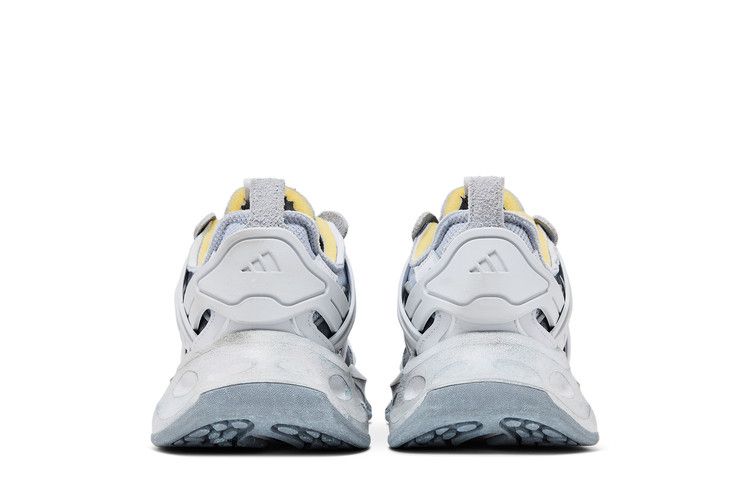 adidas XLG Runner Deluxe Gray