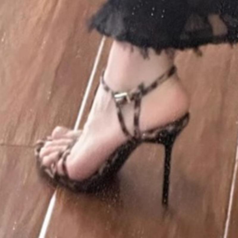 2025Summer Women Fashion Square Toe Open Toe Thin Strap Sandals New Leopard Print Designer Outdoor Wedding High Heels Large Size