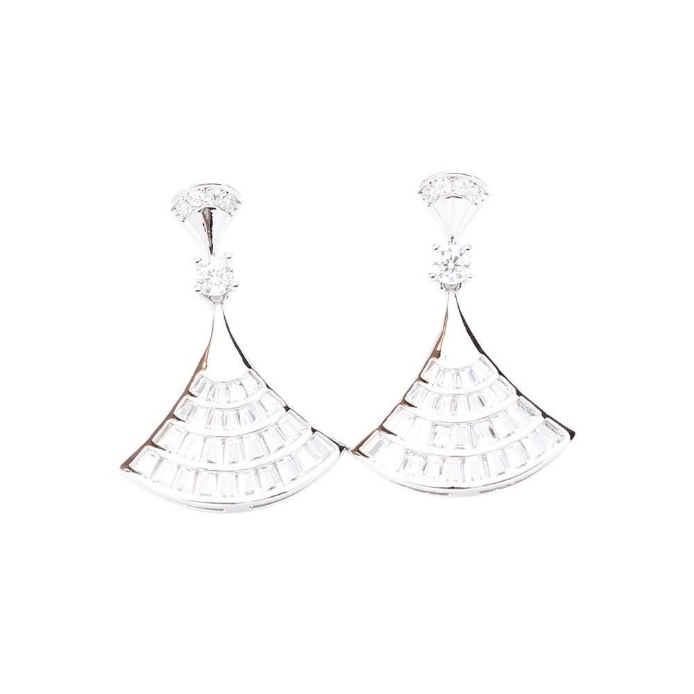 European and American personality, exaggerated and exquisite, diamond-encrusted scalloped earrings, gold-plated, versatile temperament, 925 silver nee