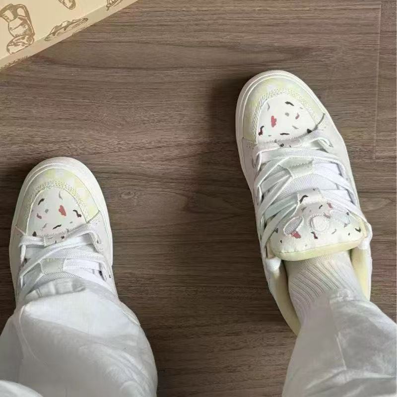 Original cranberry white clever color scheme cold sticky bread shoes ins niche skateboard shoes high value casual shoes