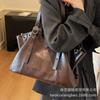 Niche Design Portable Tote Bag Women's 2025 New Trendy Commuter Large-capacity Bag High-end Shoulder Armpit Bag