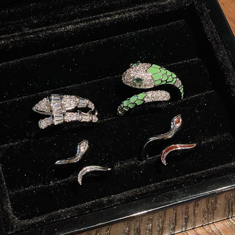 Rok Węża Olejek Wężowy Kropla Francuski Wysokiej Klasy Design Otwarty Pierścionek Niszowy Lekki Luksus Pełen Diamentów Cyrkonie Spersonalizowane Akcesoria Kobiety