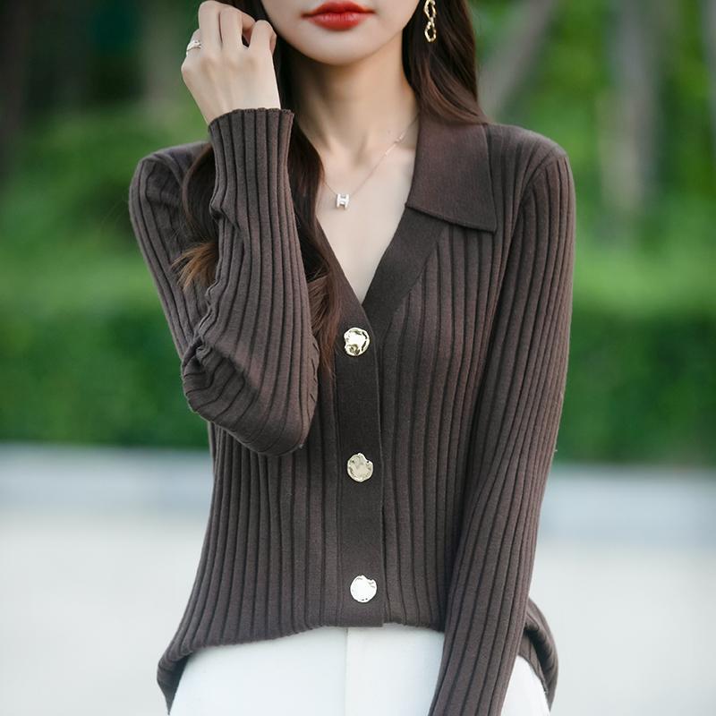 Leichte Strickjacke für Damen aus 50 % Wolle und 50 % Maulbeerseide – vielseitige Strickware für 4 Jahreszeiten für ganzjährigen Komfort und Stil