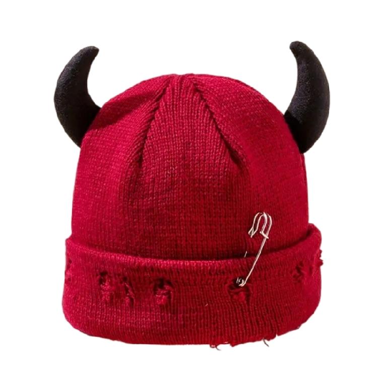 Traditional Fashion Warm Fruit Pom Hat Highlighting Troubled Weave Detailing And Metal Pin Intonation Insulated Cold Rainwear