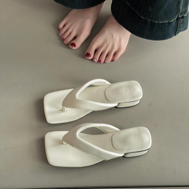 Korean Version of Versatile Casual Retro Design Flip-flops Women's Summer Fashion Simple Outer Wear Seaside Slope Sandals