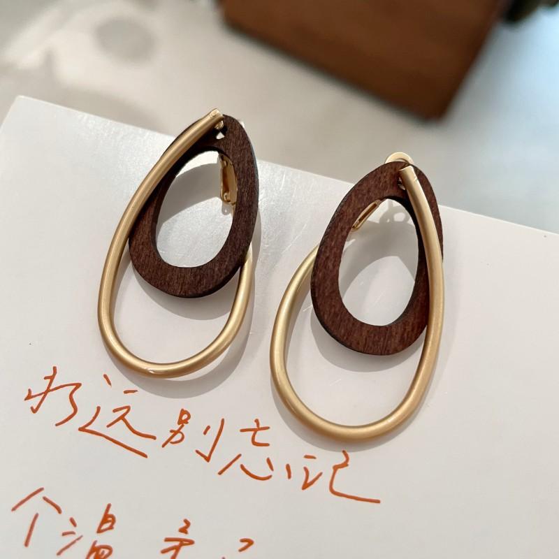 Natural tiger's eye stone series stud earrings for women Maillard exquisite retro earrings niche light luxury high-end temperament earrings