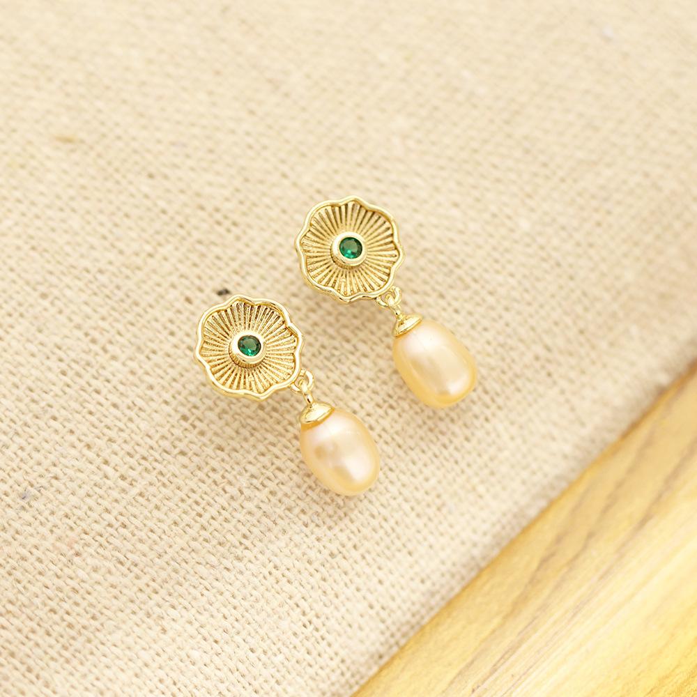 S925 Silver Needle Chinese Retro Lotus Leaf Gold Edge Freshwater Pearl Pendant Flower Stud Earrings Women's Fashion Temperament Earrings