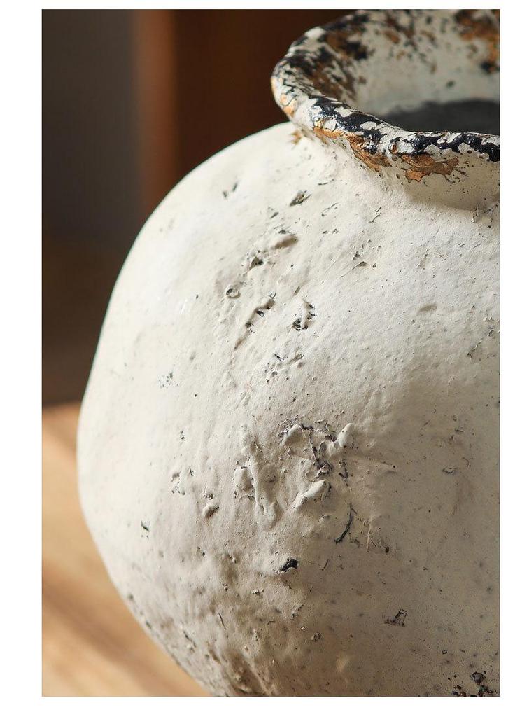 Rustic White Distressed Zen Pottery Jar for Dried Flowers - Chinese Style Vase Ornament for Home or Hotel Decor
