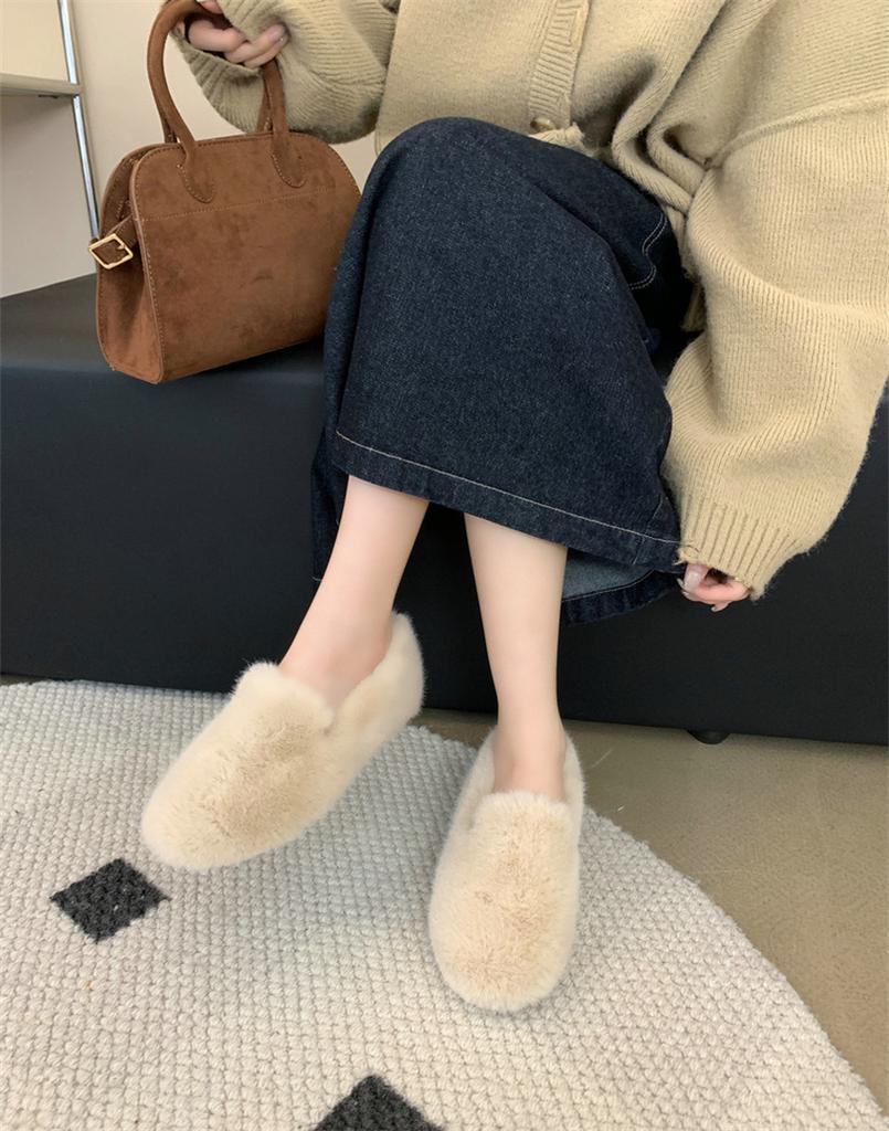 The Evening Wind Is Gentle, Women Wear White Fluffy Shoes In Summer, Women's Flat-bottomed Velvet Beanie Shoes, French Shoes, New Cotton Shoes In Autu