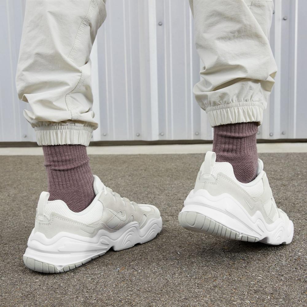 

Nike Tech Hera FJ9532100