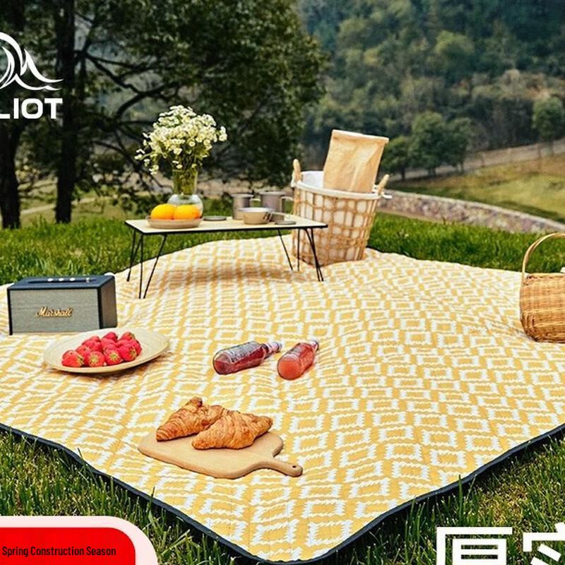 Pelliot Thickened Waterproof Picnic & Camping Mat