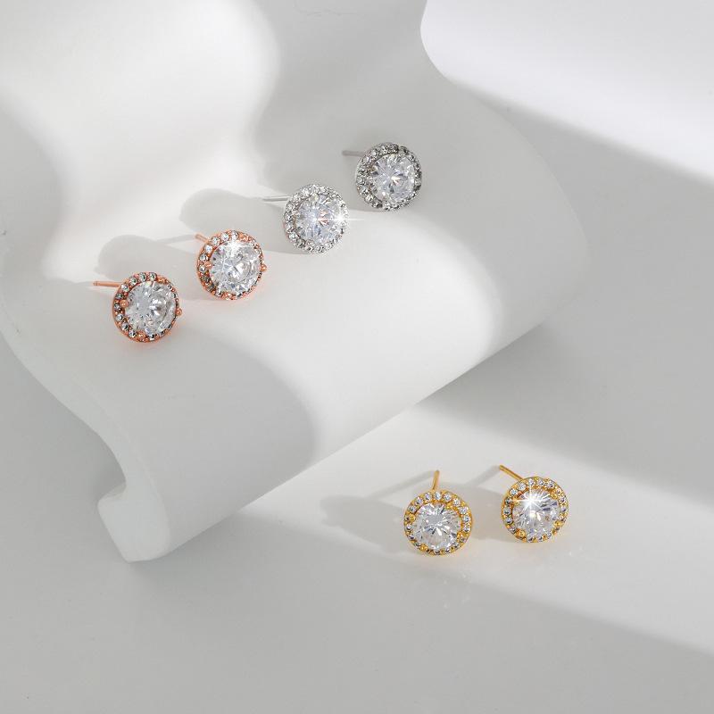 Simple Versatile Earrings for Women, Versatile and Fresh Korean Version of Opal Earrings, Four-claw Round Single-diamond Stud Earrings.