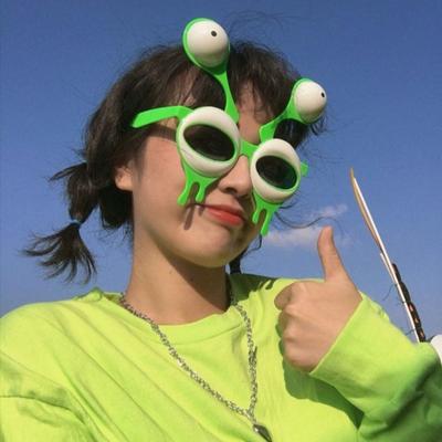 Novinka Mimozemské okuliare Veľké oči Mimozemské slnečné okuliare Halloweensky kostýmový doplnok na karnevalové festivaly Cosplay párty potreby