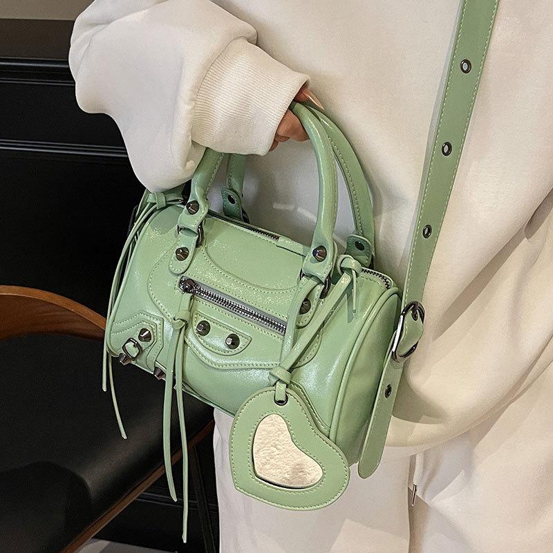 Wholesale Hot Sale Trend Casual Fashion Locomotive Style Portable Pillow Bag Personality Versatile Premium Messenger Bag Female