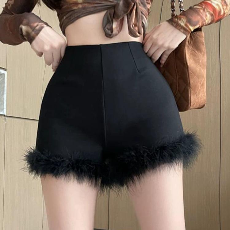 

Women s Black Fuzzy High-Waist Slimming A-Line Shorts - Autumn/Winter 2024 Fashion Extra Small чорний
