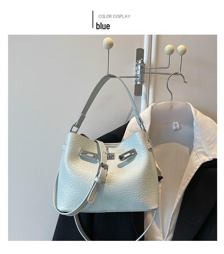 

Exquisite Soft Leather Luxury Lock Bucket Bag - Stylish Handheld & Crossbody Without Pendant синий