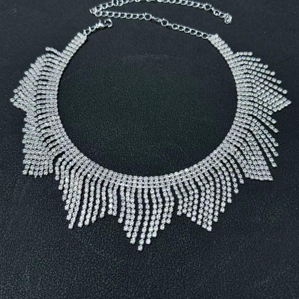 Elegant Rhinestone Tassel Choker Necklace: European-American Luxury Banquet Jewelry