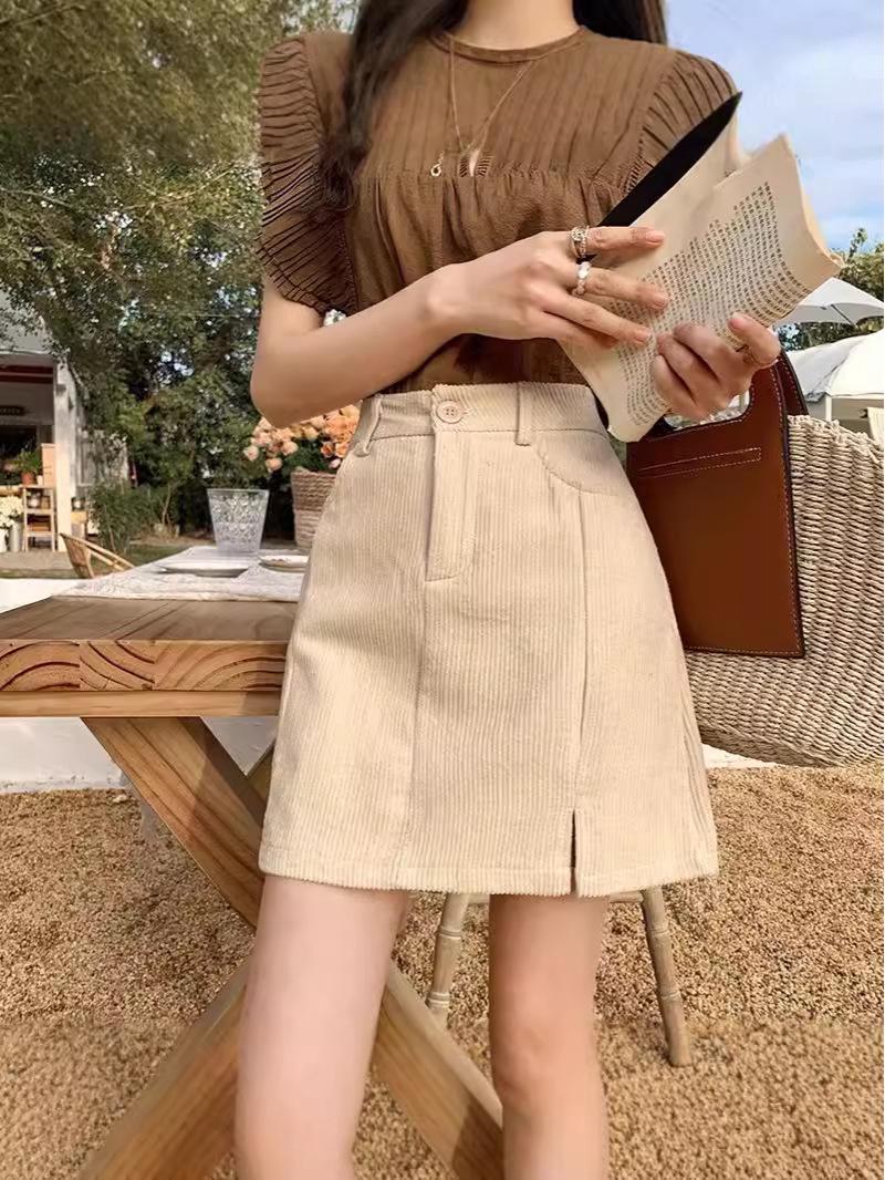 

2024 Spring & Autumn Women s High-Waist Black Corduroy A-Line Mini Skirt 4XL