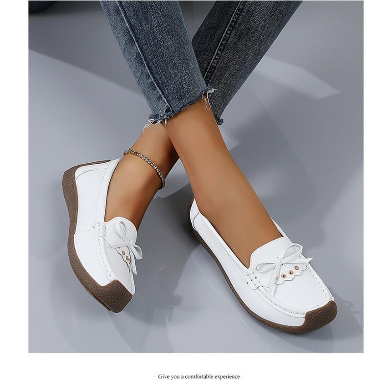 Casual Women's Flat Shoes with Soft Soles and Soft Tops, Large-sized Bean Shoes
