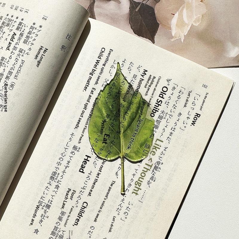 

Creative Lucky Green Four-Leaf Clover Bookmark Acrylic Translucent Leaf Student Reading Bookmark Book Lover School Student Gifts A2