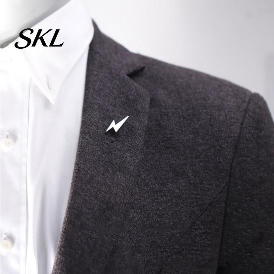 Cast Alloy Brooch Three-dimensional Brooch, Geometric Lines Lapel Pin, Men Suit Accessory with Safety Pin Base, Electroplated Fashion Accessories