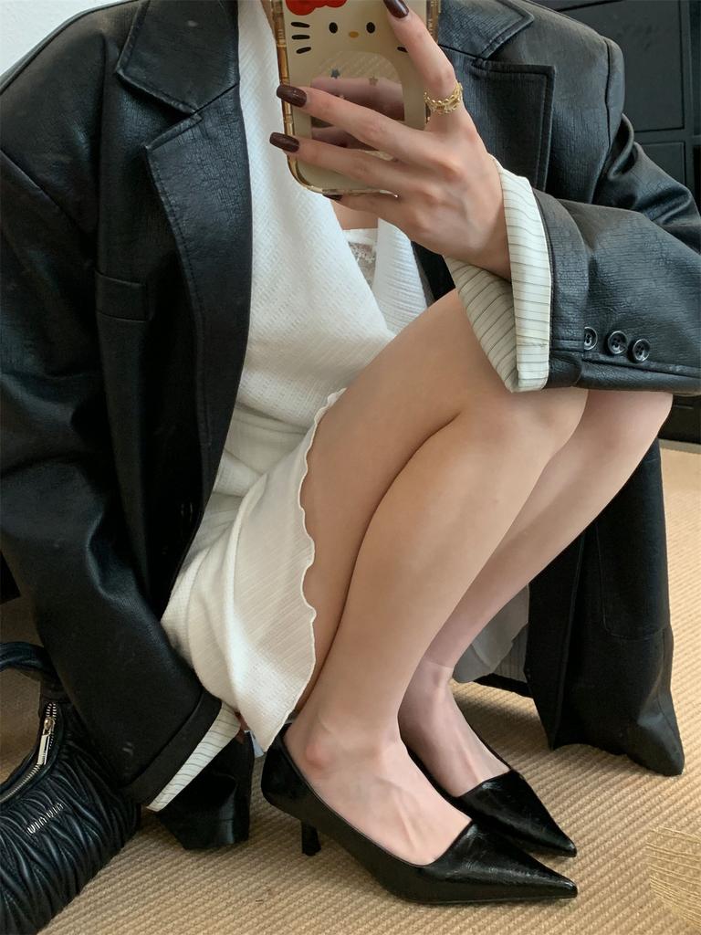 Temperament Socialite Black Single Shoes Women's Spring and Summer 2025 New Pointed Thin Heels Retro Commuter Shallow High Heels